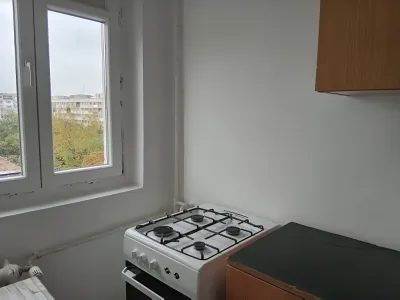 inchiriere garsoniera Sector 6 București aragaz bucătărie